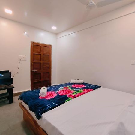 Amrutwa Guest House Pune Exterior photo